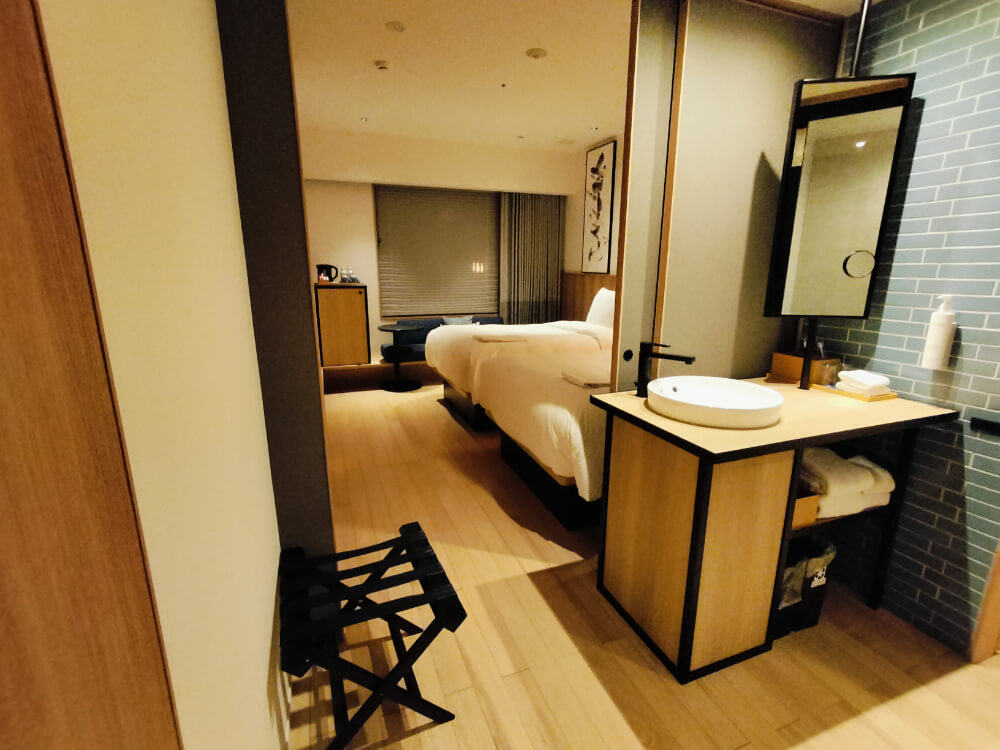 入口からお部屋を眺めた様子。