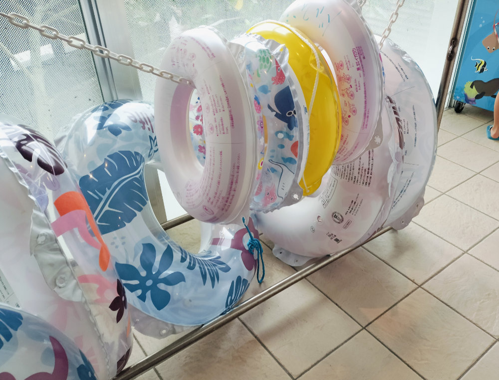 貸し出し用浮き輪はいくつかサイズがあります。